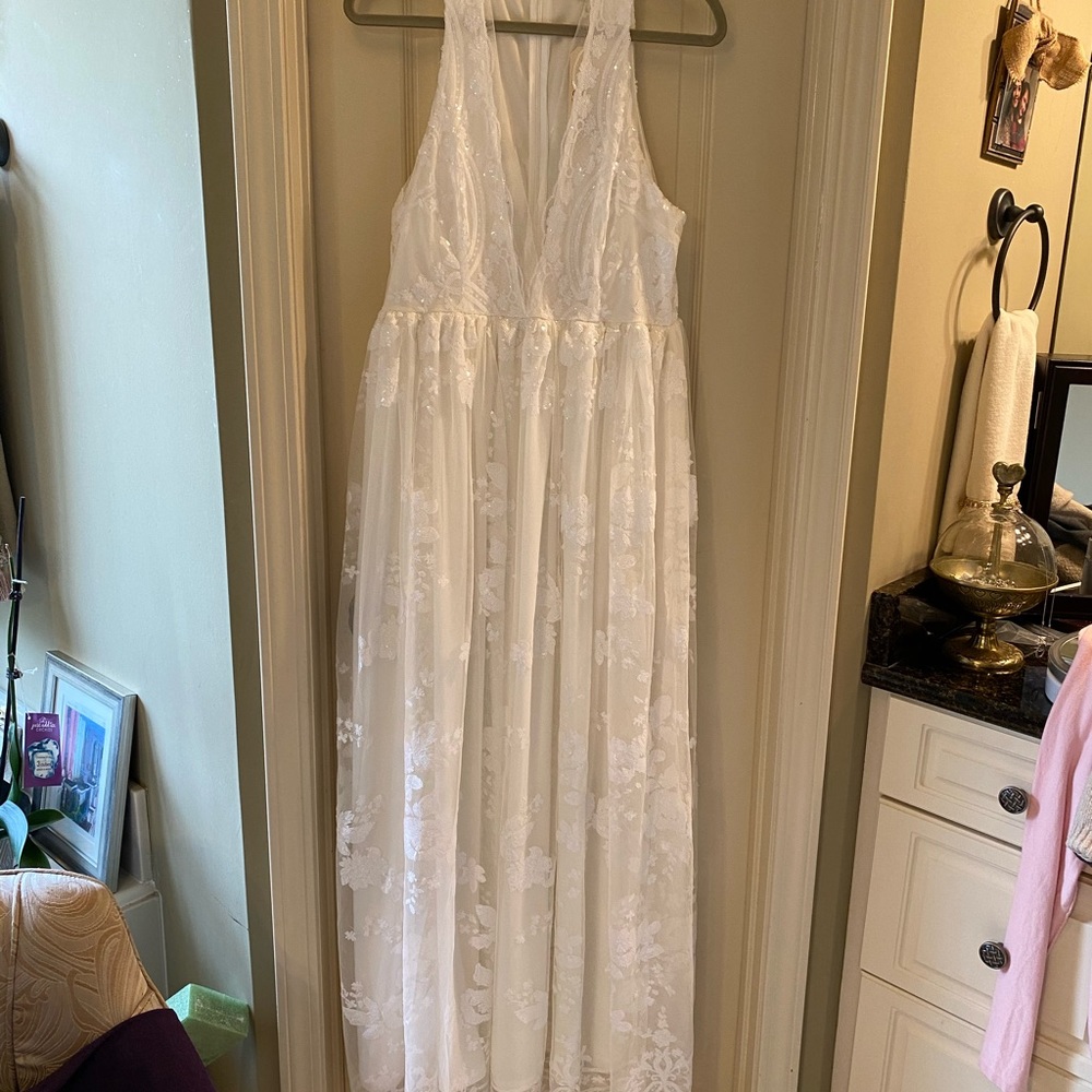 💍NWT Bridal Gown by Southern Friend Chics Size M
